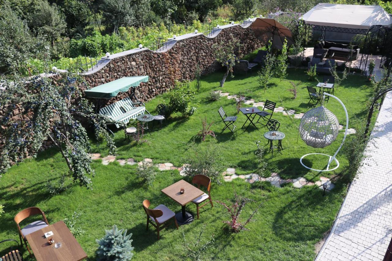 Redroof Country House Hotel Goris Luaran gambar