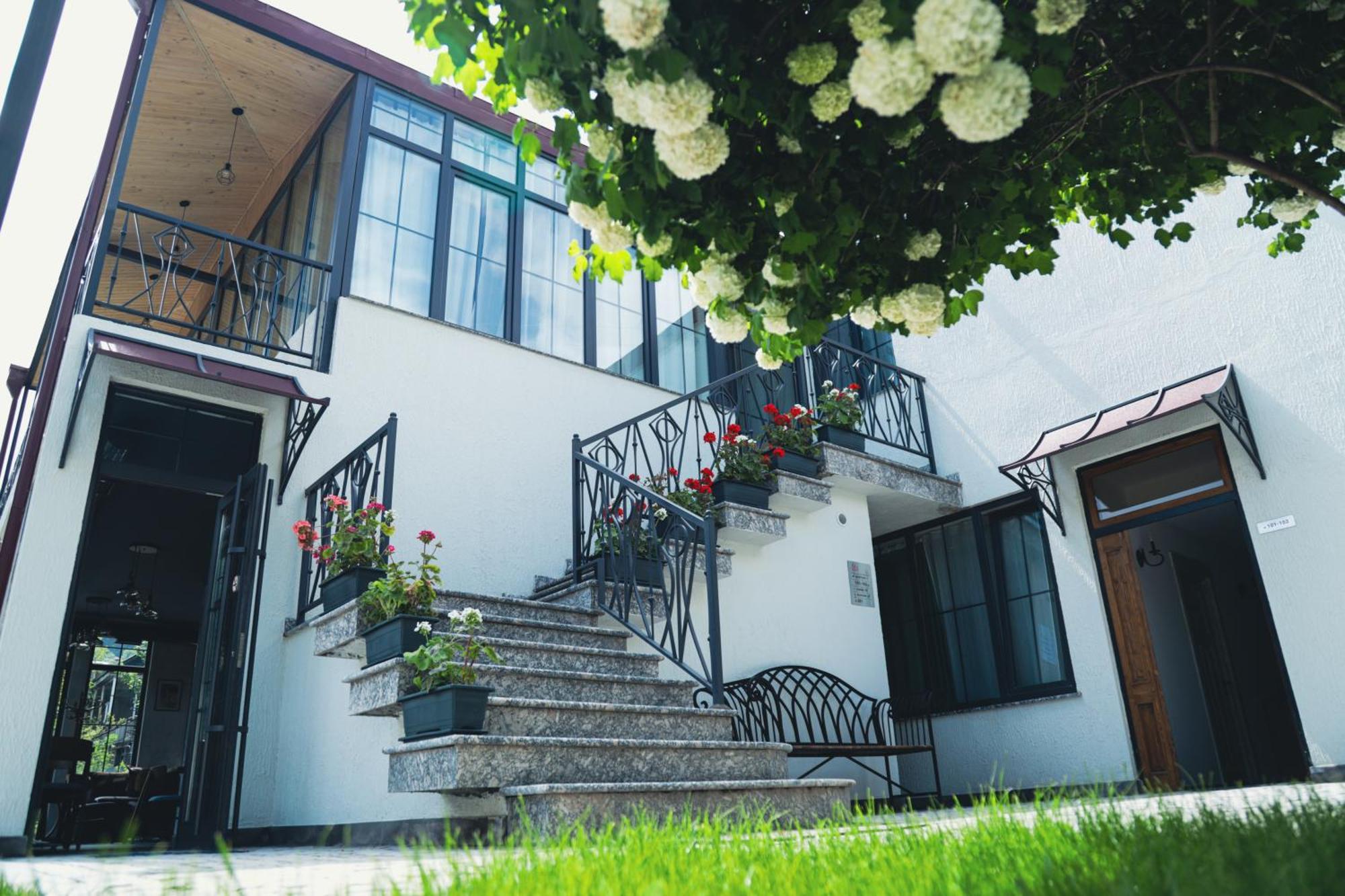 Redroof Country House Hotel Goris Luaran gambar