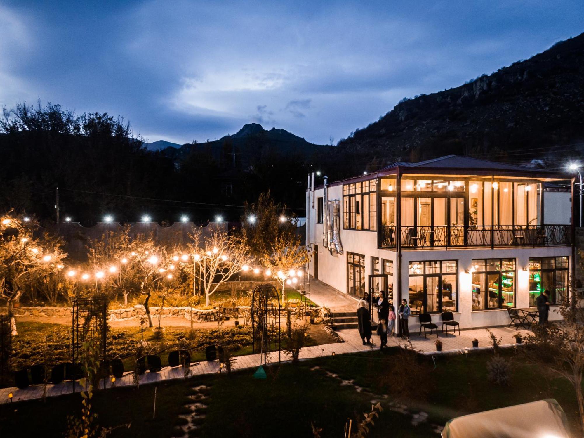 Redroof Country House Hotel Goris Luaran gambar