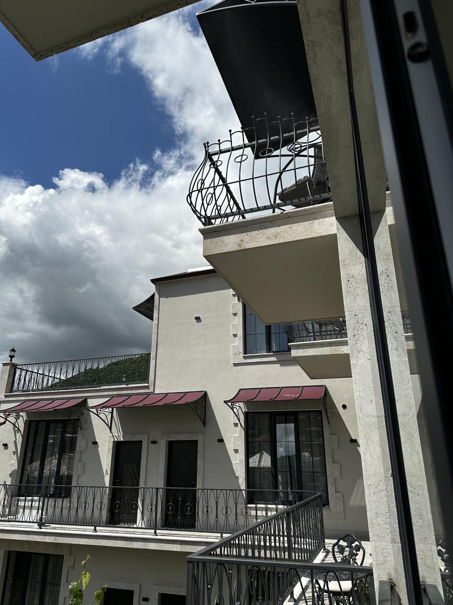 Redroof Country House Hotel Goris Luaran gambar