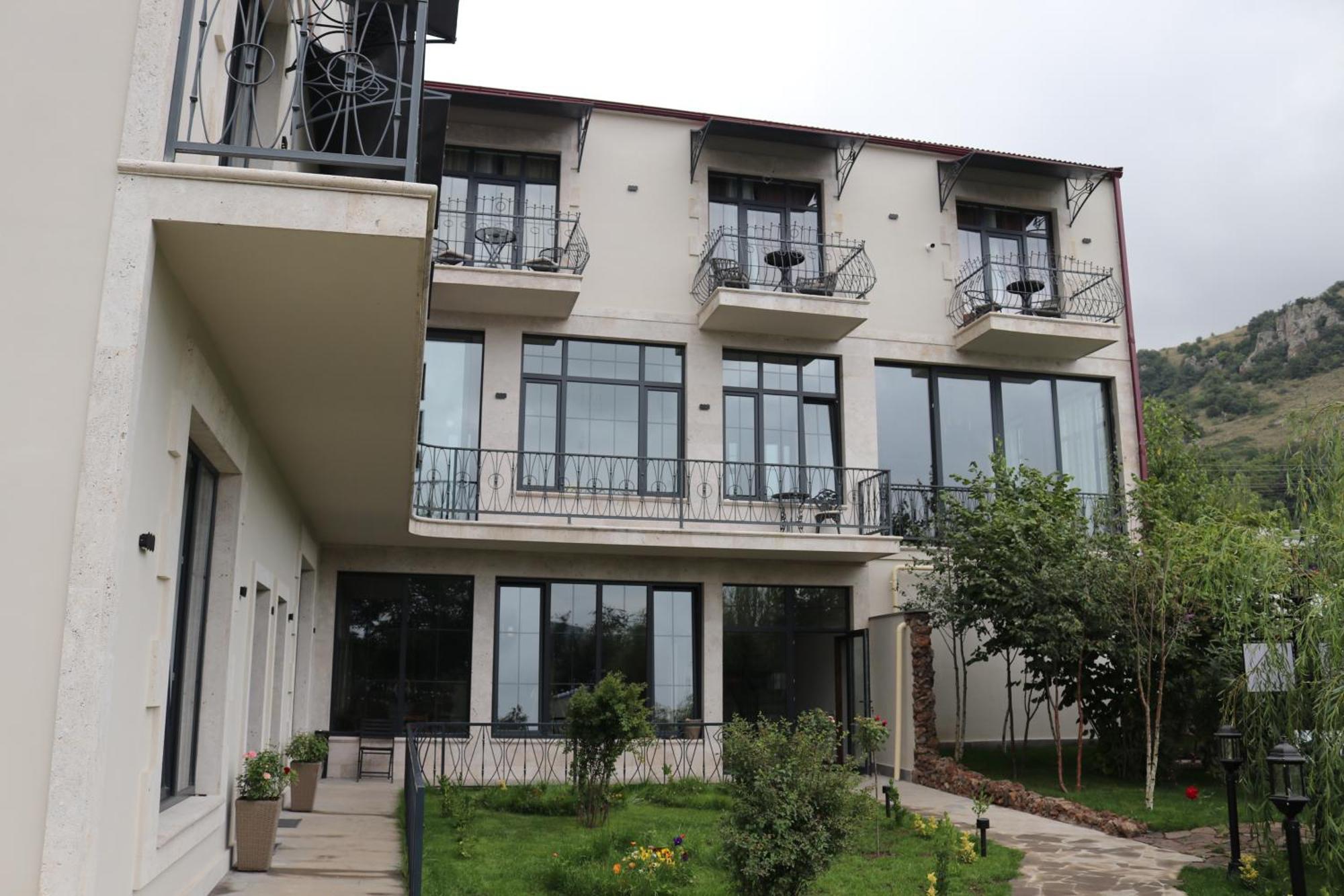 Redroof Country House Hotel Goris Luaran gambar