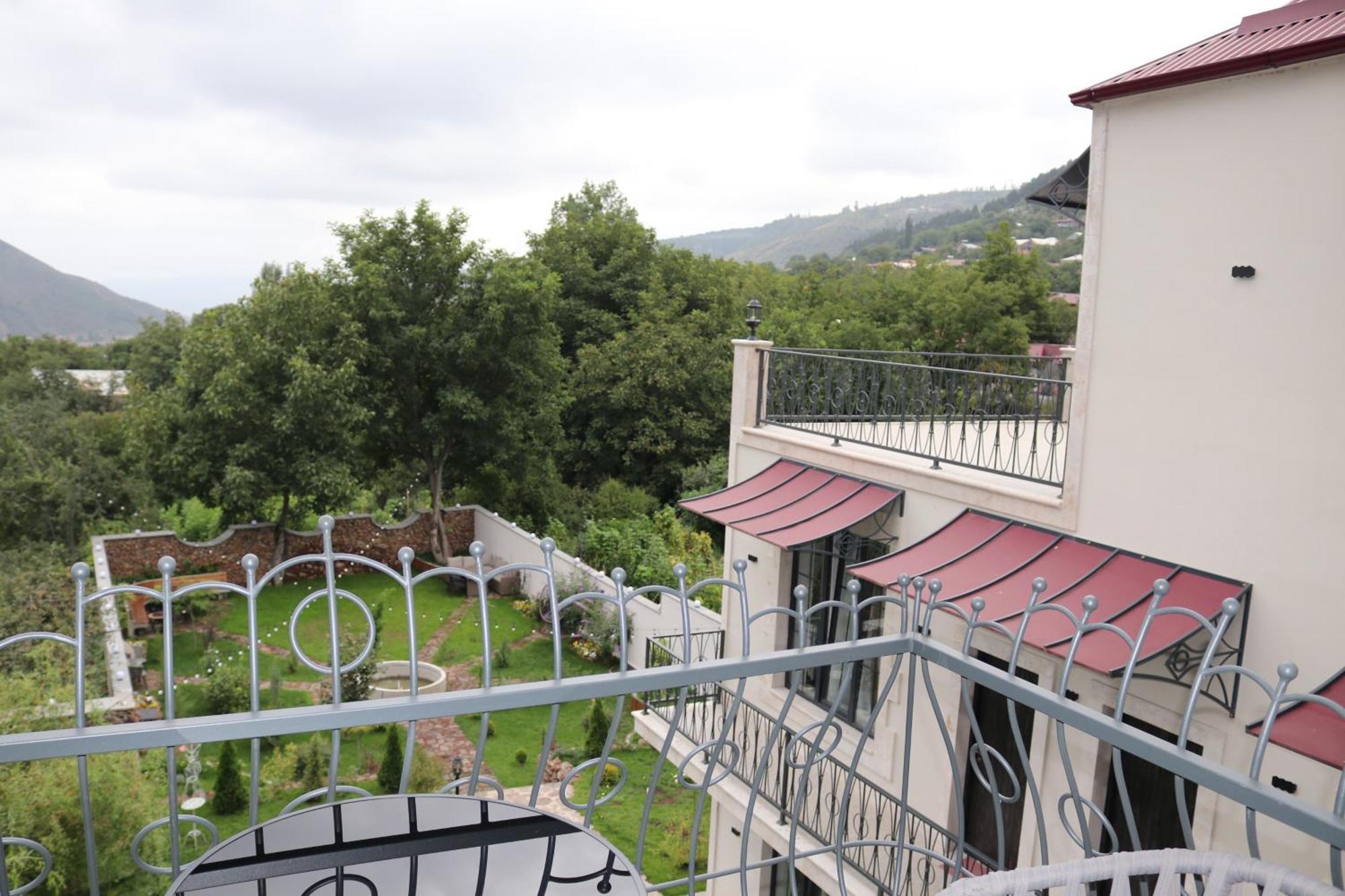 Redroof Country House Hotel Goris Bilik gambar