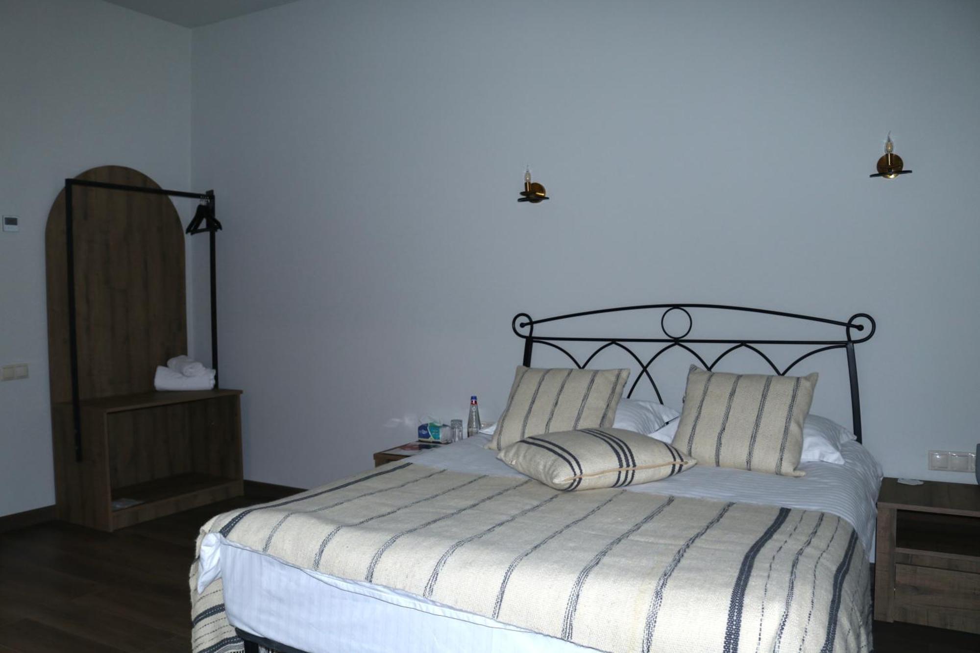Redroof Country House Hotel Goris Luaran gambar